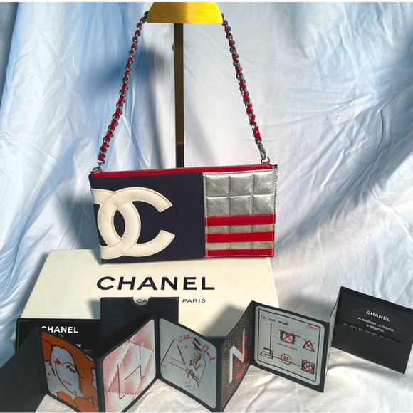 Chanel Red, White and Silver American Flag bag - Picture 3 of 8